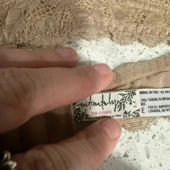 Free People Galloon Lace Halter Nude Bra Size Small EUC - Picture 3 of 3
